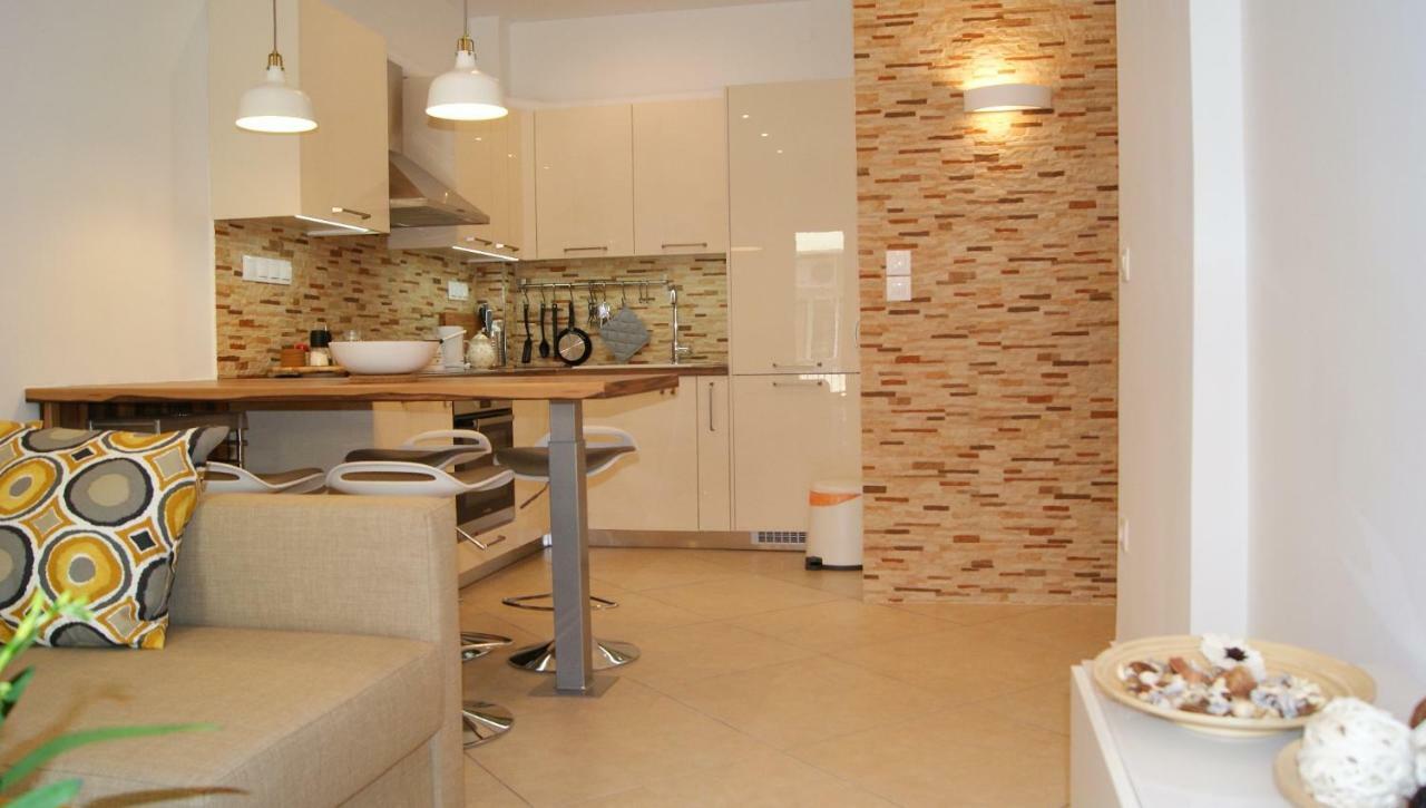סלוניקי Brand New Luxury Apartment מראה חיצוני תמונה