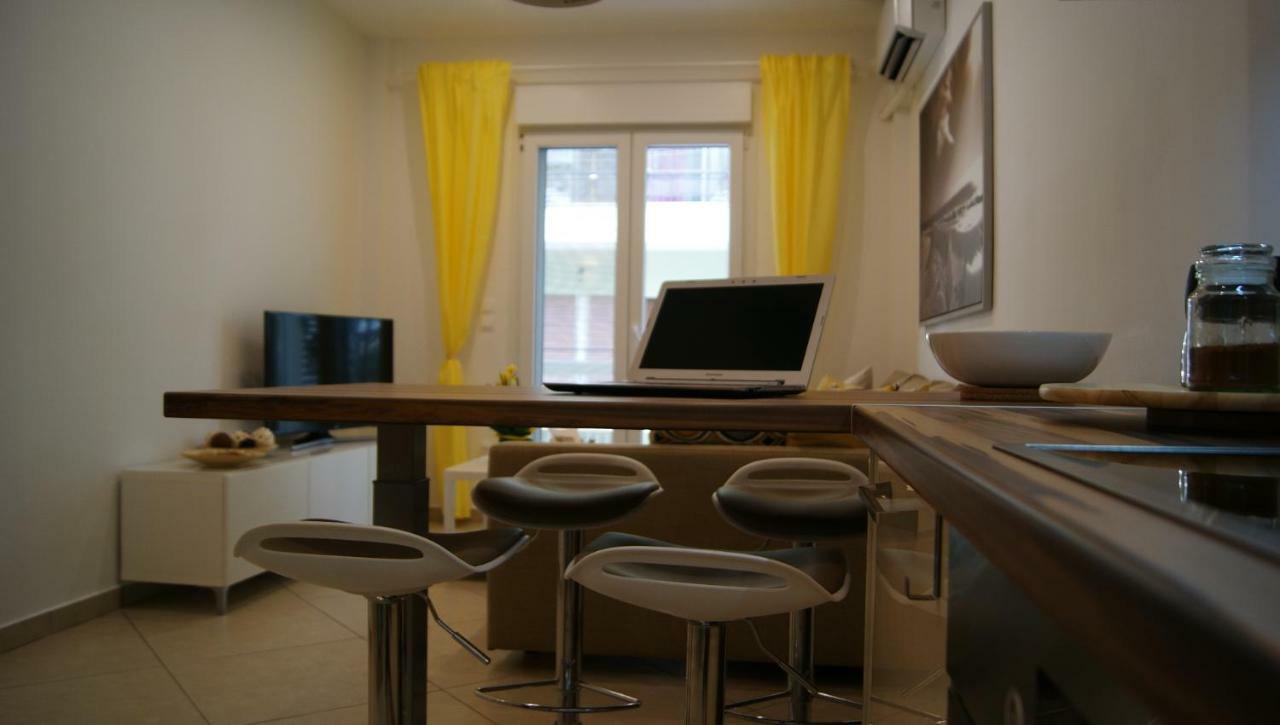 סלוניקי Brand New Luxury Apartment מראה חיצוני תמונה