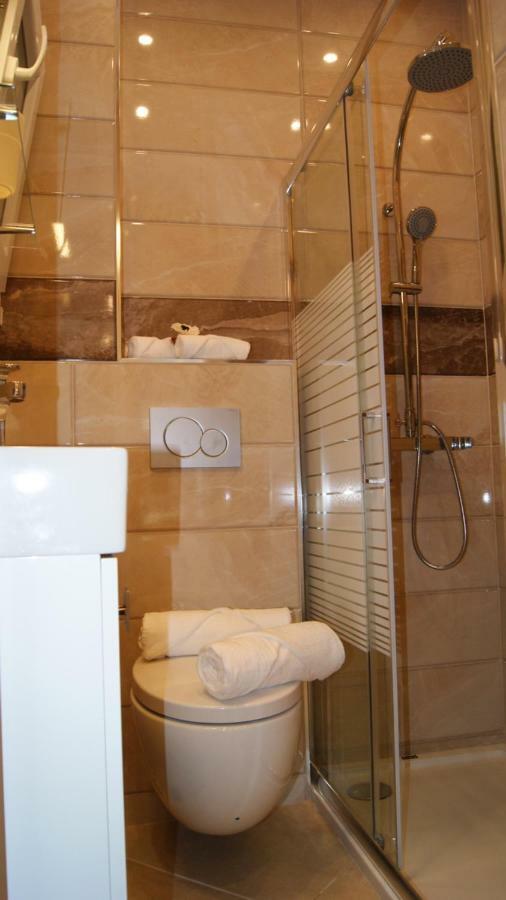 סלוניקי Brand New Luxury Apartment מראה חיצוני תמונה